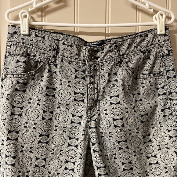 BANDOLINOBLU Black & Gray Batik Pattern Capris Pants Cotton & Spandex Size 10 - Picture 2 of 6